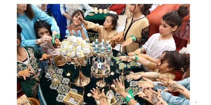 A l’occasion de la célébration de la nuit sacrée de Ramadan, nos jeunes filles, ont participé à la cérémonie, de Henné, organisée en leur faveur au niveau de nos institutions.